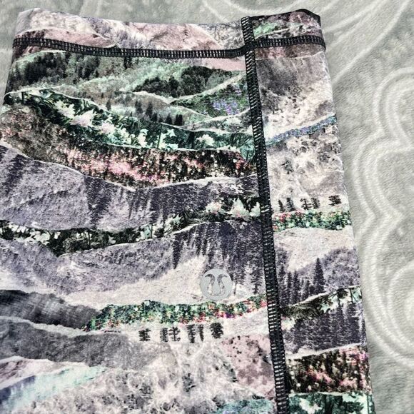 Womens Lululemon Speed Up Crop *21 - Picture 6 of 7